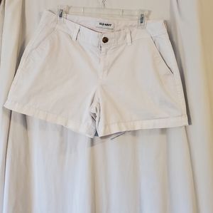 Old Navy White Shorts, size 10